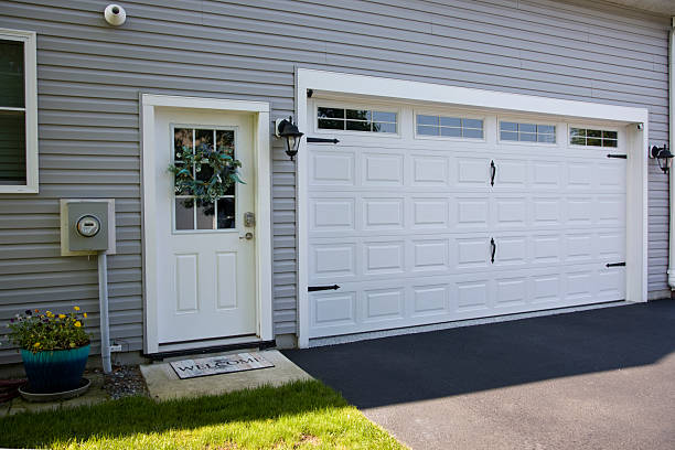 24/7 Emergency Garage Door Panel Replacement experts in Franklin County County, ID
